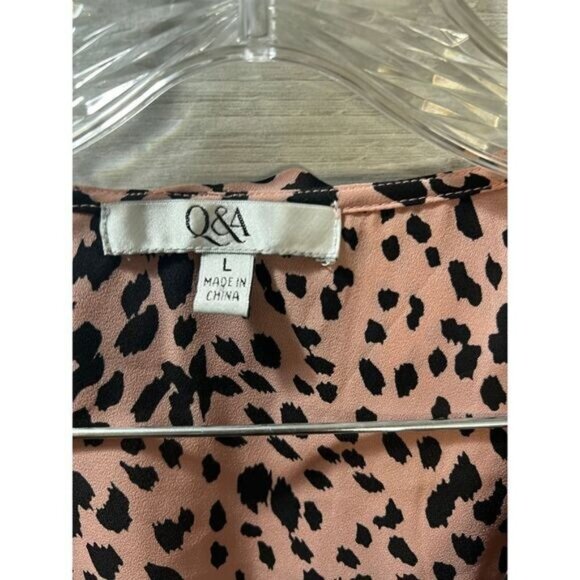 NEW Q&A Pink Leopard Ruffle Wrap Blouse Large - Picture 6 of 6